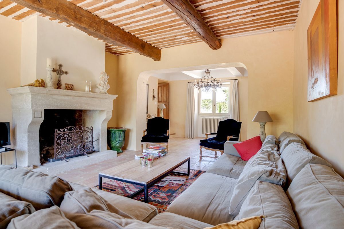 Mas Des Collines - Six Bedroom Villa, Sleeps 12 - Apt