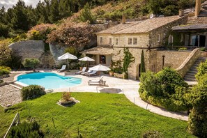 An infinity pool