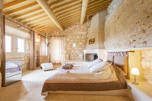 5 chambres, bureau, fer et planche Ă repasser, accĂšs Internet