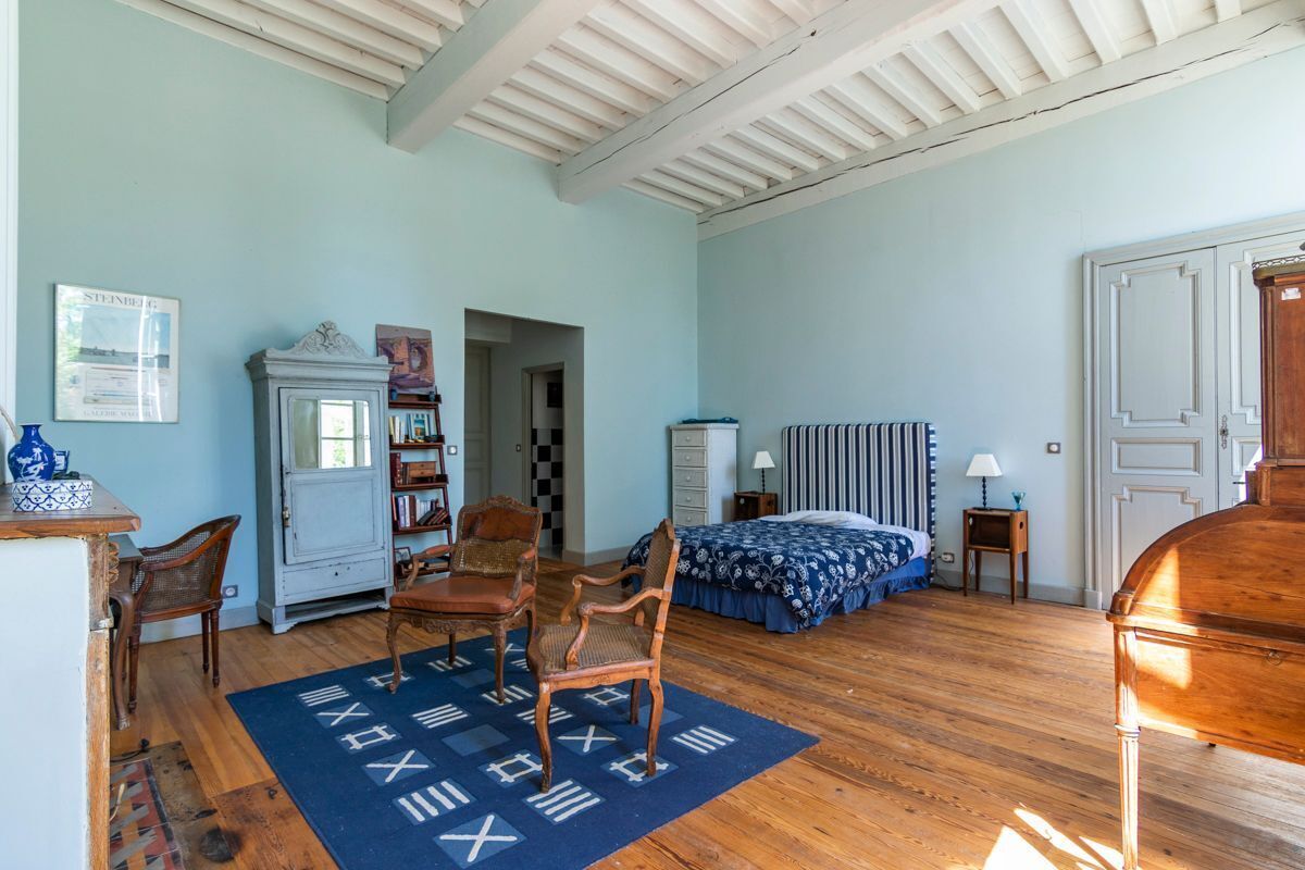 12 chambres, bureau, fer et planche à repasser, Wi-Fi