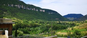 Dans La Nature - Four Bedroom Villa, Sleeps 8