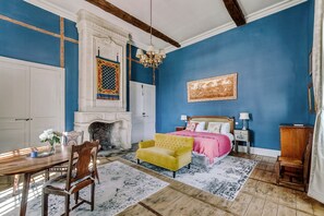 6 Schlafzimmer, Bügeleisen/Bügelbrett, Internetzugang, Bettwäsche