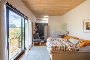 6 dormitorios, tabla de planchar con plancha, Internet y ropa de cama