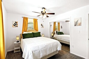 4 habitaciones, tabla de planchar con plancha, wifi y ropa de cama