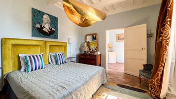 11 多间卧室、熨斗/熨衣板、WiFi、床单