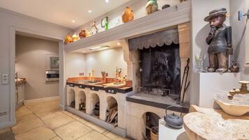 Lave-vaisselle, chaise haute