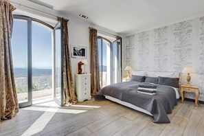 3 soverom, strykejern/-brett, wi-fi og sengetøy