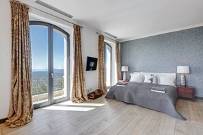 3 chambres, fer et planche Ă repasser, Wi-Fi, draps fournis