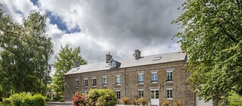 Chateau Pommiers - Four Bedroom Villa, Sleeps 8