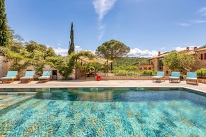 Pool - Domaine Les Pyrenees (Castelnou)