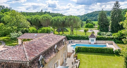 Maison De La Dronne - Four Bedroom Villa, Sleeps 8