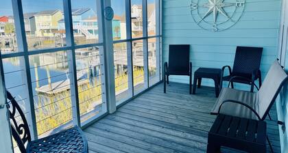Waterfront Canal Home - Private Boat Dock, Elevator & Short Walk to Beach Access
