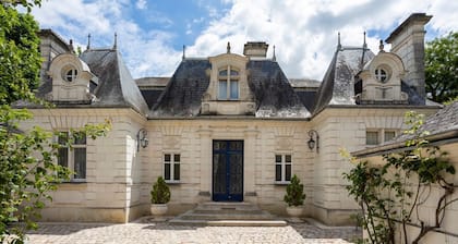 Palais D’Or - Seven Bedroom Villa, Sleeps 13