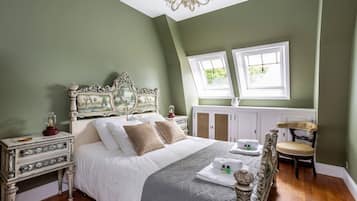 7 多间卧室、熨斗/熨衣板、上网接入、床单