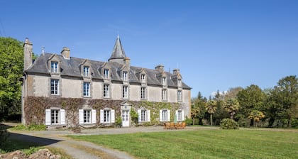 Chateau De Lothea - Cinq Chambres , Couchages 10