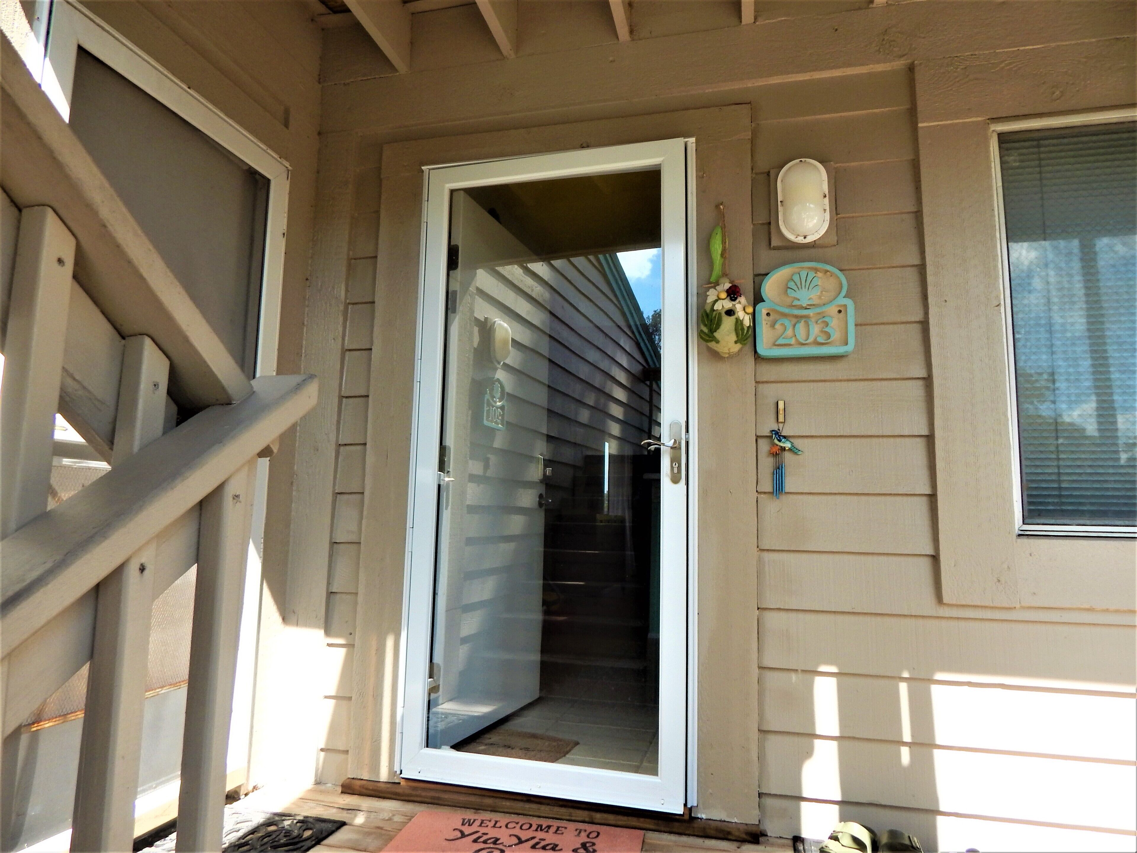 Secluded Little Gasparilla Island - minutes from the beach.