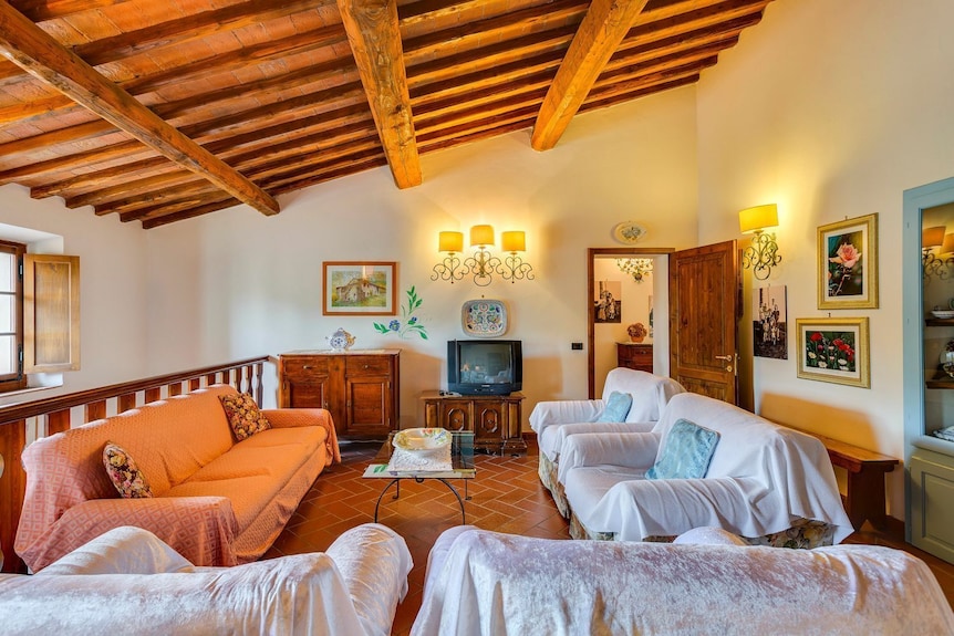 Lorenzo Village - Achtzehn Schlafzimmer Villa, Schläft 40 - Poggibonsi