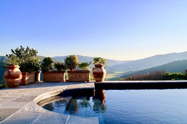 An infinity pool