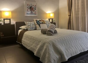 2 bedrooms, travel crib, free WiFi, bed sheets - Boutique Condo in Brilliant Location! (Playa del Carmen)