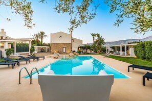 Pool - Gia Costa - Eight Bedroom Villa, Sleeps 16 (Buseto Palizzolo)