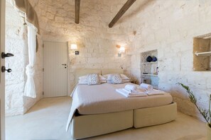4 chambres, fer et planche à repasser, accès Internet, draps fournis