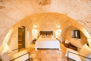 5 Schlafzimmer, Bügeleisen/Bügelbrett, Internetzugang, Bettwäsche