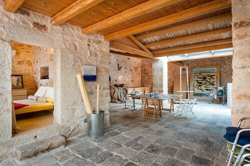 Casa Donnafugata - Five Bedroom Villa, Sleeps 11