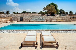 Pool - Casa Donnafugata - Five Bedroom Villa, Sleeps 11 (Ragusa)