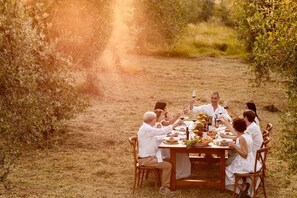 Outdoor dining - Dimora Torricella - Twenty Bedroom Villa, Sleeps 37 (Impruneta)
