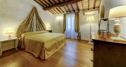 Villa Cecconi - Twelve Bedroom Villa, Sleeps 24