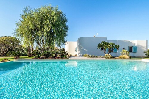 Villa Marettimo - Seven Bedroom Villa, Sleeps 14