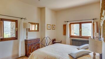 10 chambres, fer et planche Ă repasser, accĂšs Internet, draps fournis