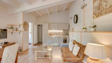 Fireplace, DVD player