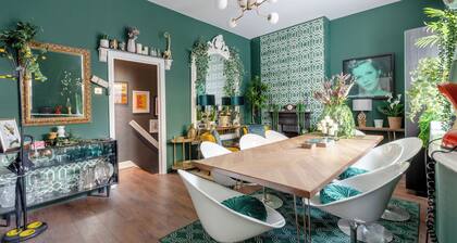 Unique Bethnal Green Haven with private garden!