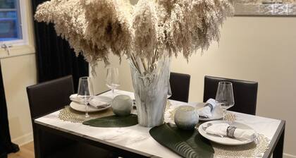 AJ's VILLA w/FREE PARKING