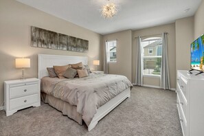 5 bedrooms, iron/ironing board, WiFi, bed sheets