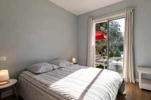 2 soverom, strykejern/-brett, reiseseng for barn og wi-fi