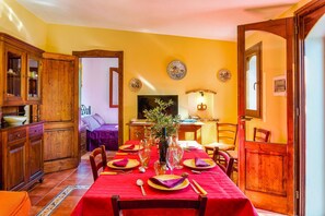 Dining - Torre del Drago - Three Bedroom Villa, Sleeps 6 (Marina di Felloniche)