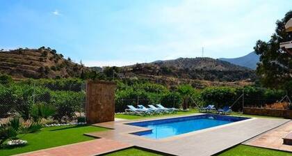 CASA PEPE Y MARI con piscina