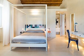 6 habitaciones, tabla de planchar con plancha, wifi y ropa de cama 