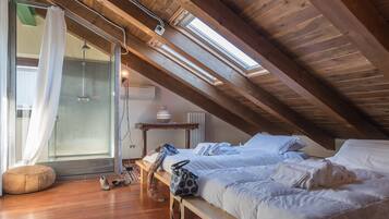 6 camere, ferro/asse da stiro, Wi-Fi, lenzuola