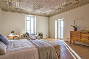 8 bedrooms, iron/ironing board, free Internet, bed sheets - Villa Boffalora - Eight Bedroom Villa, Sleeps 14 (Pigra)