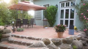 تناول الطعام بالخارج