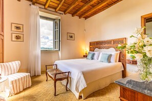 7 habitaciones, tabla de planchar con plancha, wifi y ropa de cama 