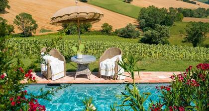 I Girasoli - Five Bedroom Villa, Sleeps 10