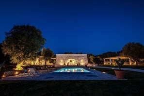Pool - Trulli Donnagaro - Three Bedroom Villa, Sleeps 6 (Ostuni)