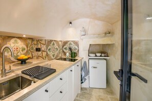 Kühlschrank, Ofen, Geschirrspüler, Toaster