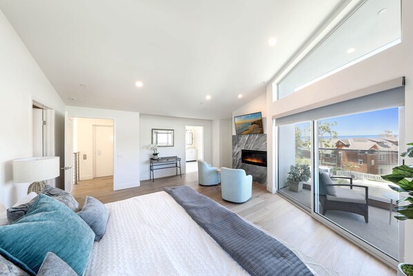 3 bedrooms, WiFi, bed sheets, wheelchair access