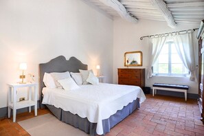 6 chambres, fer et planche à repasser, Wi-Fi, literie fournie