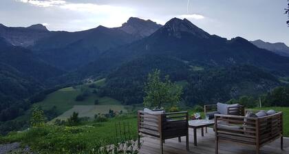 Ground floor apartment of the chalet CRES with swimming pool - jacuzzi